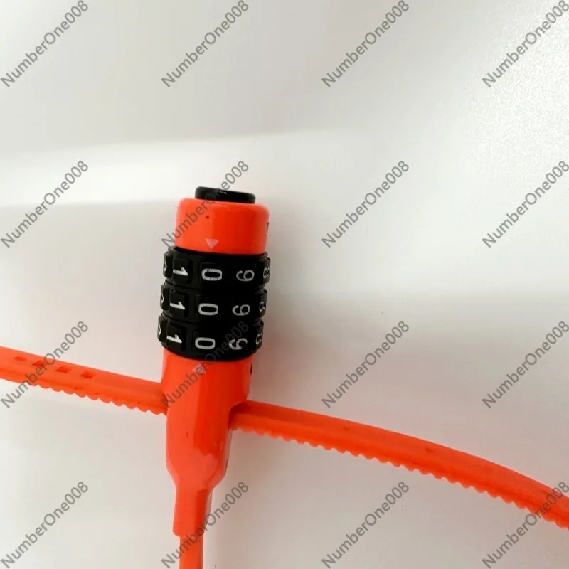 Lucchetto 5-in-1 per Casco Bic - Backpack Lock Combo recensione e prezzo