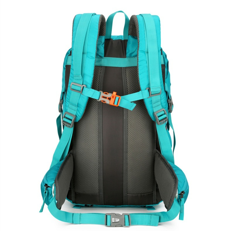 Zaini da trekking leggeri da 3 - Rain Cover Backpack recensione e prezzo