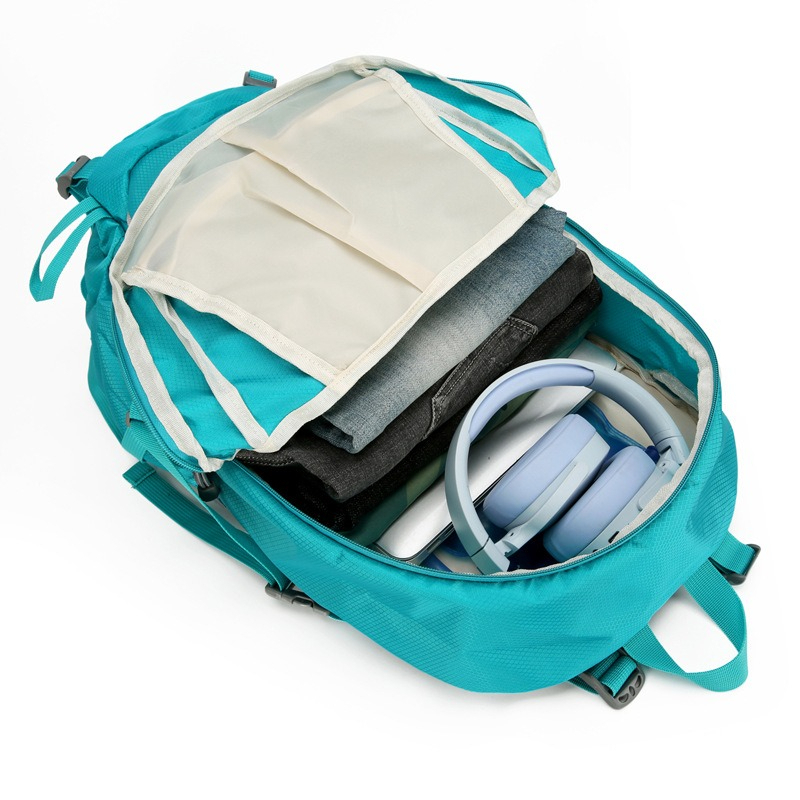Zaini da trekking leggeri da 3 - Rain Cover Backpack recensione e prezzo